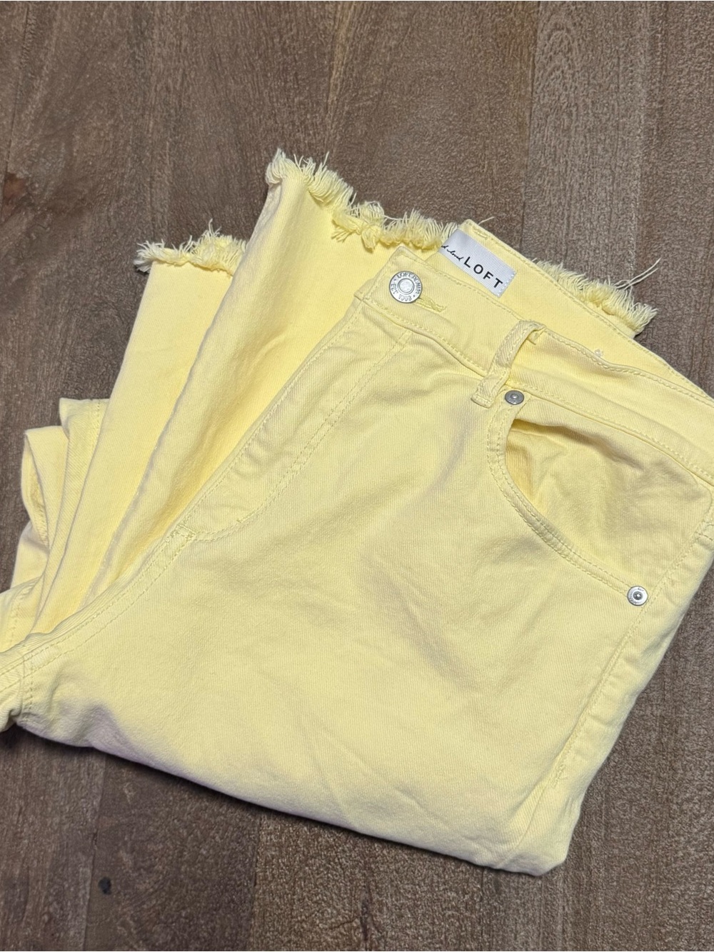 LOFT Denim The Crop Kick Jeans Women’s Frayed Hem Yellow Size 8